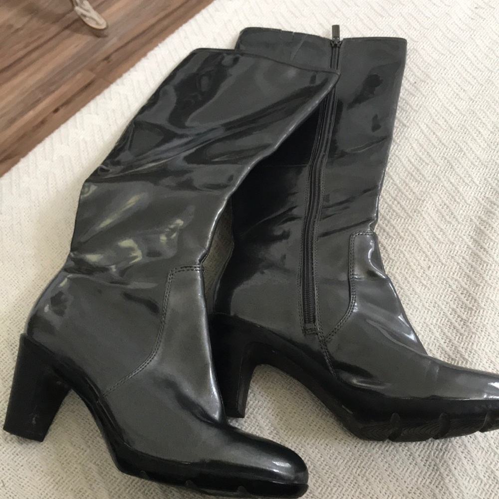 Rain boots